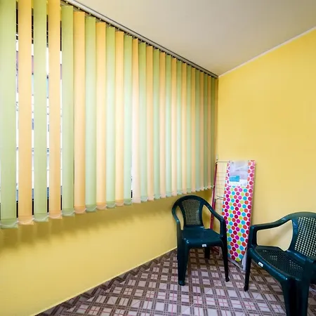 In Blue To The Sea Garden Apartment *